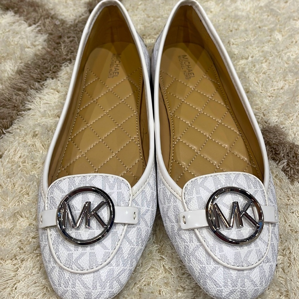 Women’s Michael Kors Flats Size 8.5